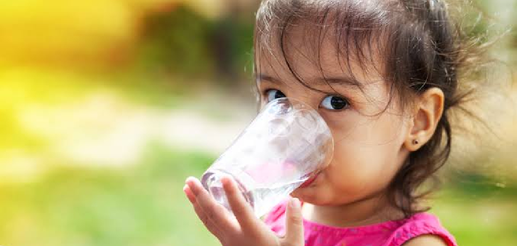 How to Make Sugar Water for Babies
